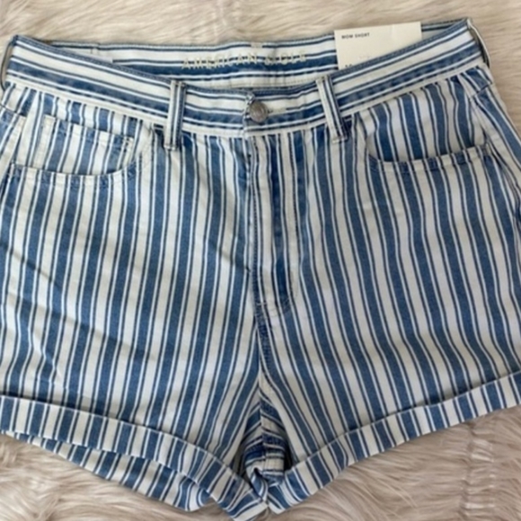Mom Shorts - Picture 2 of 3